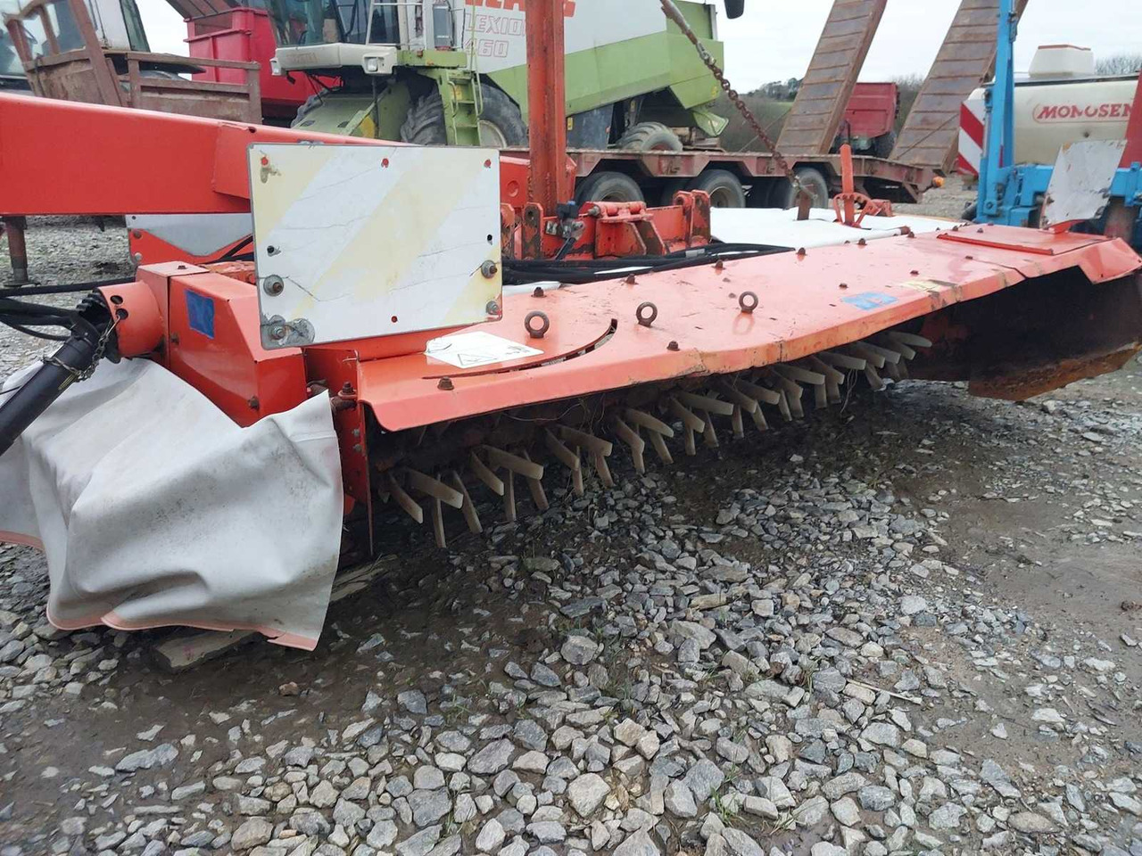 Kuhn FC313 - Oprema za prevrtanje i razlaganje: slika 4 Kuhn FC313 - Oprema za prevrtanje i razlaganje: slika 4