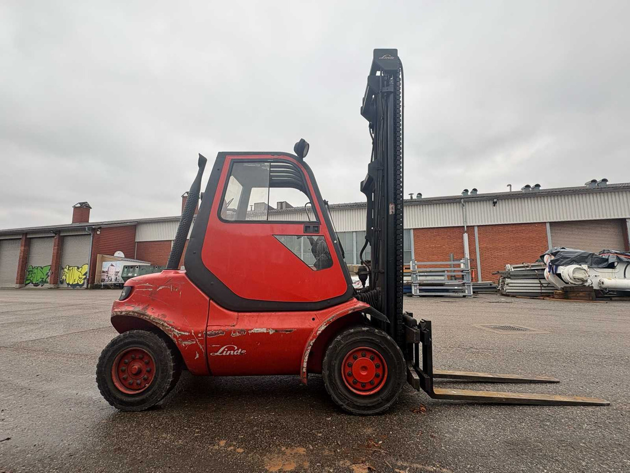 LINDE H80T-03 – FORKLIFT (2004) - Viljuškar: slika 4 LINDE H80T-03 – FORKLIFT (2004) - Viljuškar: slika 4