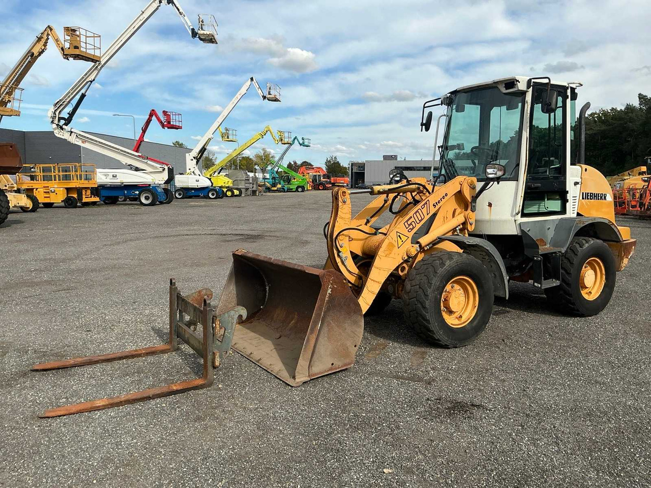 Liebherr L 507 Stereo - Utovarivač točkaš: slika 1 Liebherr L 507 Stereo - Utovarivač točkaš: slika 1
