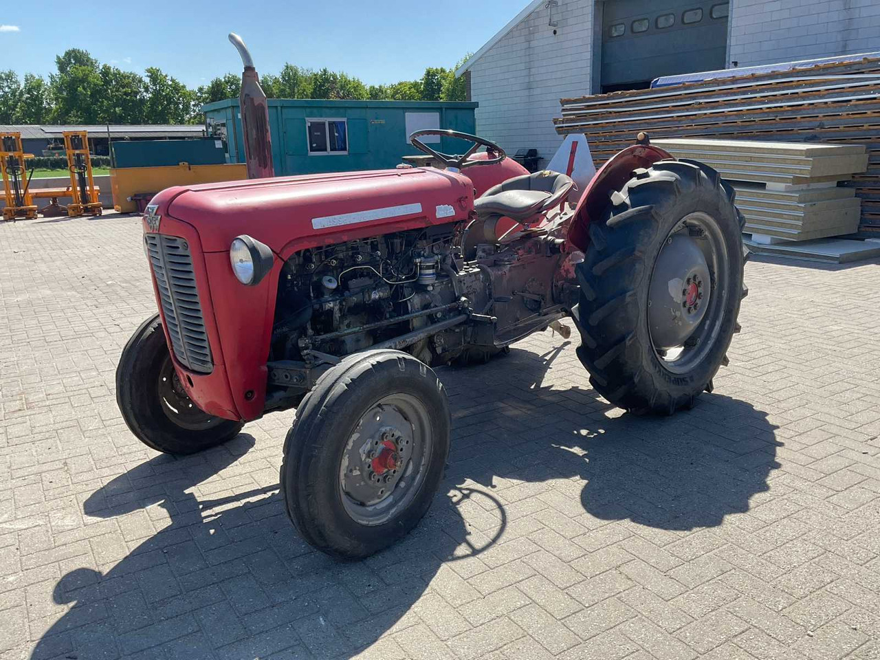 Massey Ferguson - Mali traktor: slika 1 Massey Ferguson - Mali traktor: slika 1