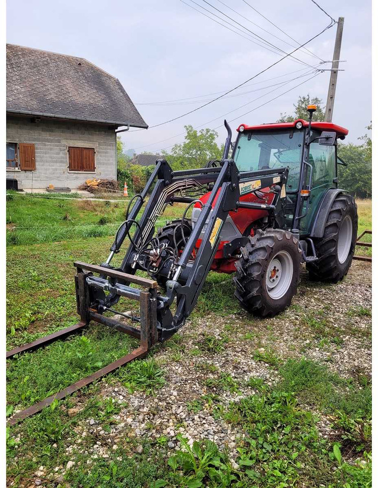 McCORMICK CX75 LE - Komunalni traktor: slika 2 McCORMICK CX75 LE - Komunalni traktor: slika 2