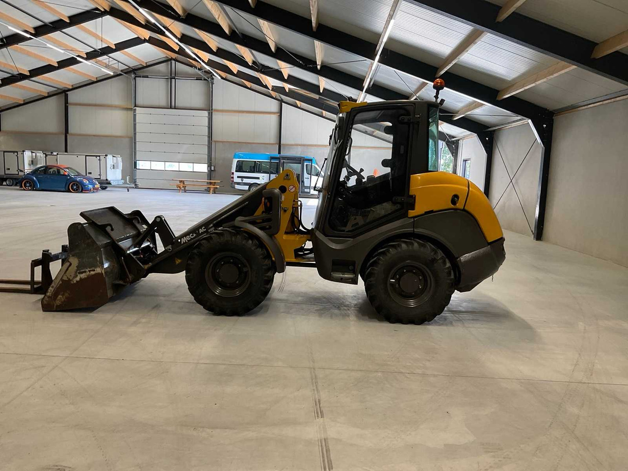 Mecalac AX 850 - Utovarivač točkaš: slika 2 Mecalac AX 850 - Utovarivač točkaš: slika 2