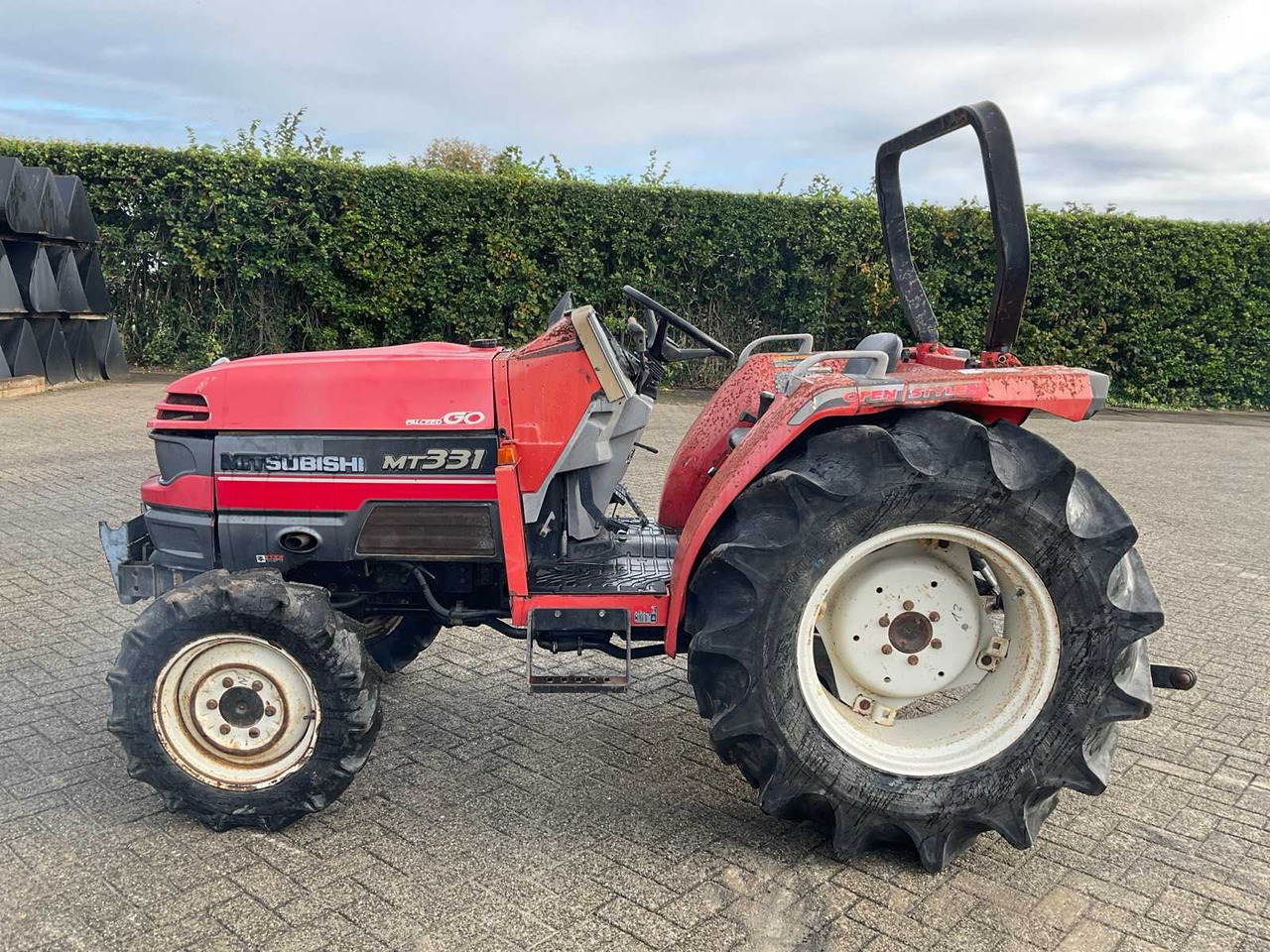 Mitsubishi MT331 - Mali traktor: slika 5 Mitsubishi MT331 - Mali traktor: slika 5