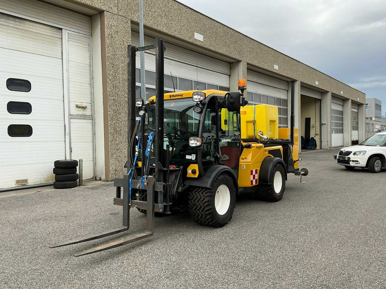 Multihog Zugmaschine - Komunalni traktor: slika 2 Multihog Zugmaschine - Komunalni traktor: slika 2