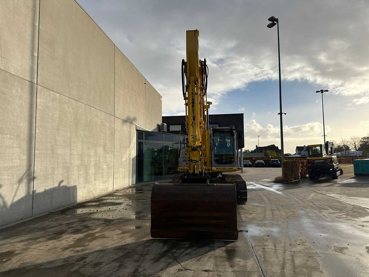 NEW HOLLAND - 2008 - E215B - CRAWLER EXCAVATOR - Bager: slika 2 NEW HOLLAND - 2008 - E215B - CRAWLER EXCAVATOR - Bager: slika 2