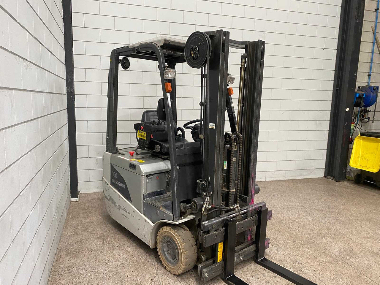 NISSAN - 1 N 1 L 15 Q - FORKLIFT - Viljuškar: slika 4 NISSAN - 1 N 1 L 15 Q - FORKLIFT - Viljuškar: slika 4