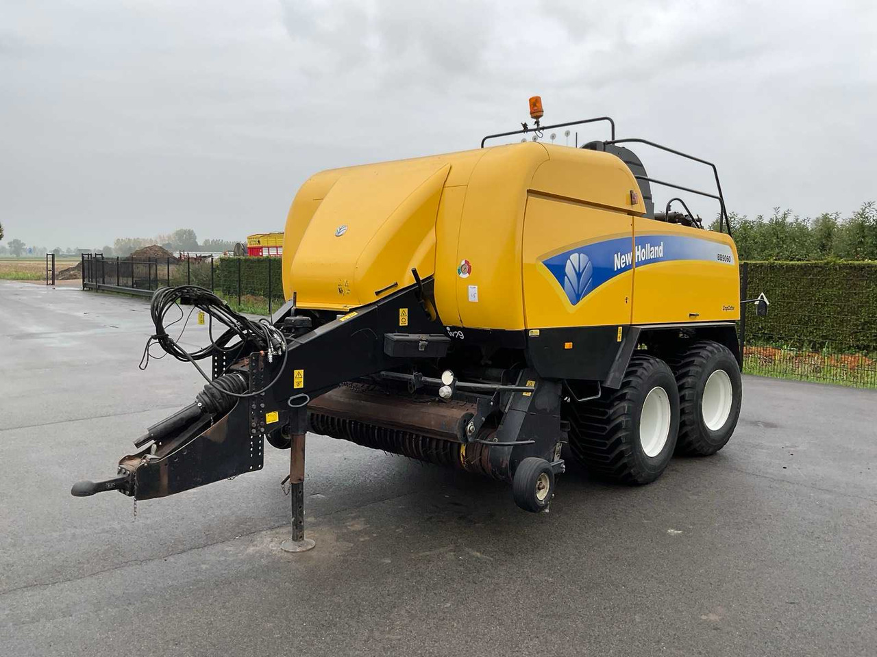 New Holland BB 9060 - Balirka za kockaste bale: slika 3 New Holland BB 9060 - Balirka za kockaste bale: slika 3