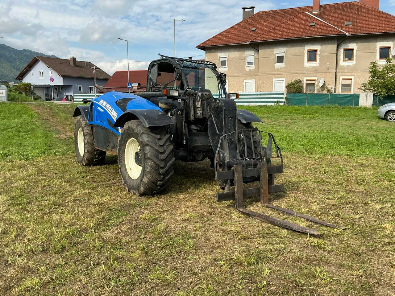 New Holland LM5080 - Mini utovarivač: slika 1 New Holland LM5080 - Mini utovarivač: slika 1