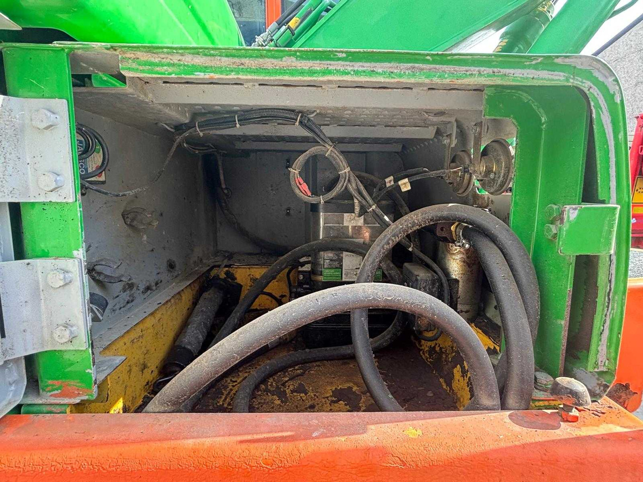 Bager guseničar New Holland NEW HOLLAND - 2008 - E265 - CRAWLER EXCAVATOR: slika 8 Bager guseničar New Holland NEW HOLLAND - 2008 - E265 - CRAWLER EXCAVATOR: slika 8