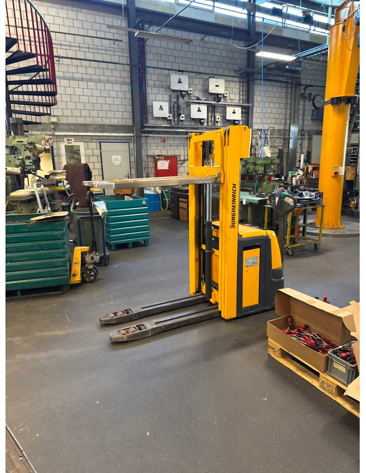 JUNGHEINRICH  - Oprema za rukovanje materijalima: slika 4 JUNGHEINRICH  - Oprema za rukovanje materijalima: slika 4