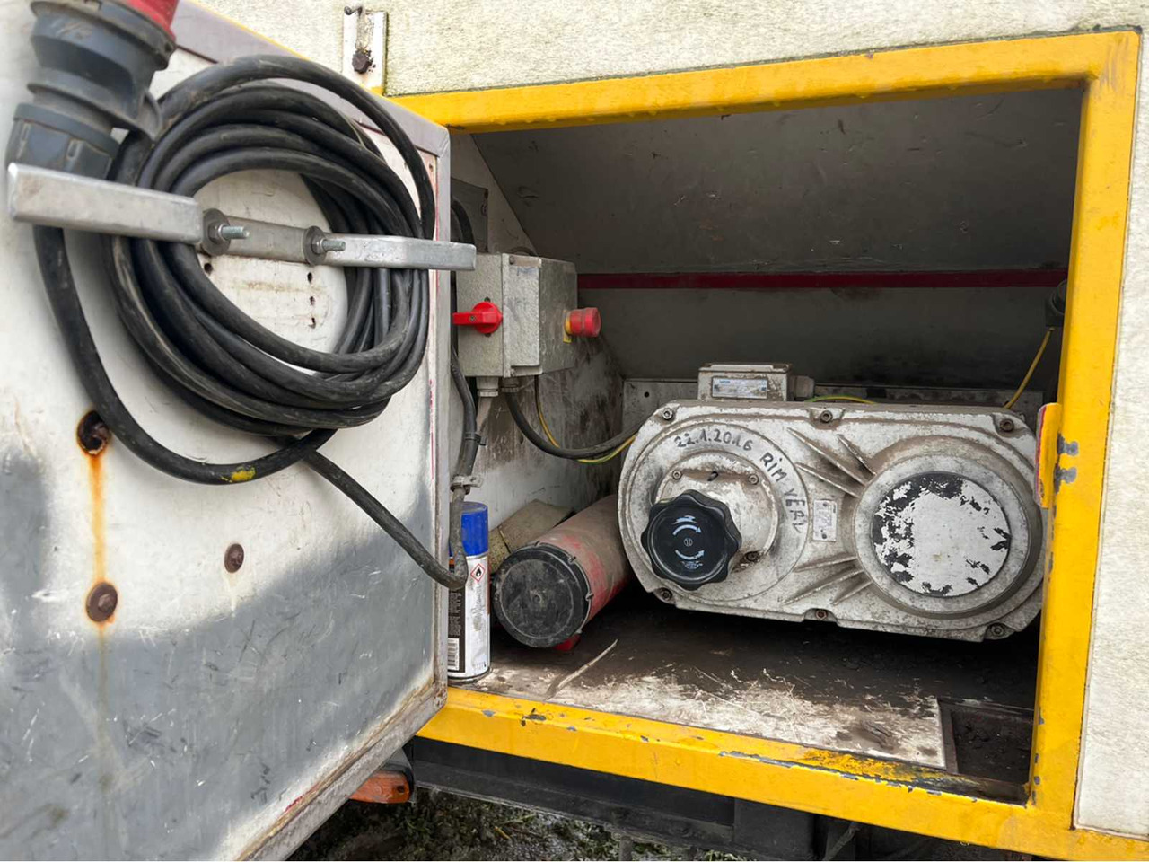 Poluprikolica 2001 HAPPY TRAILER SK40 HOPPER TRAILER: slika 13 Poluprikolica 2001 HAPPY TRAILER SK40 HOPPER TRAILER: slika 13