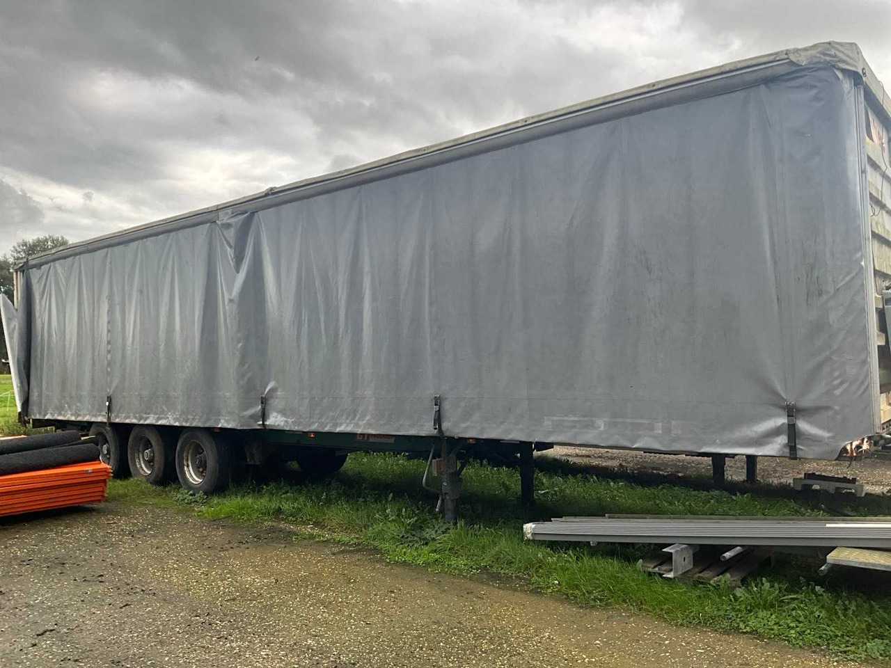 Poluprikolica GT FRUEHAUF - SLIDING TARPAULIN TRAILER - SEMI-TRAILER: slika 8 Poluprikolica GT FRUEHAUF - SLIDING TARPAULIN TRAILER - SEMI-TRAILER: slika 8