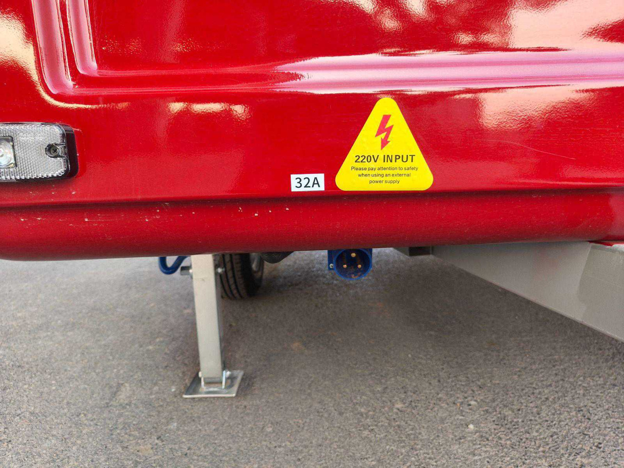 2025 FOOD TRAILER RED 220CM - MTM 750KG - Prikolica: slika 3 2025 FOOD TRAILER RED 220CM - MTM 750KG - Prikolica: slika 3