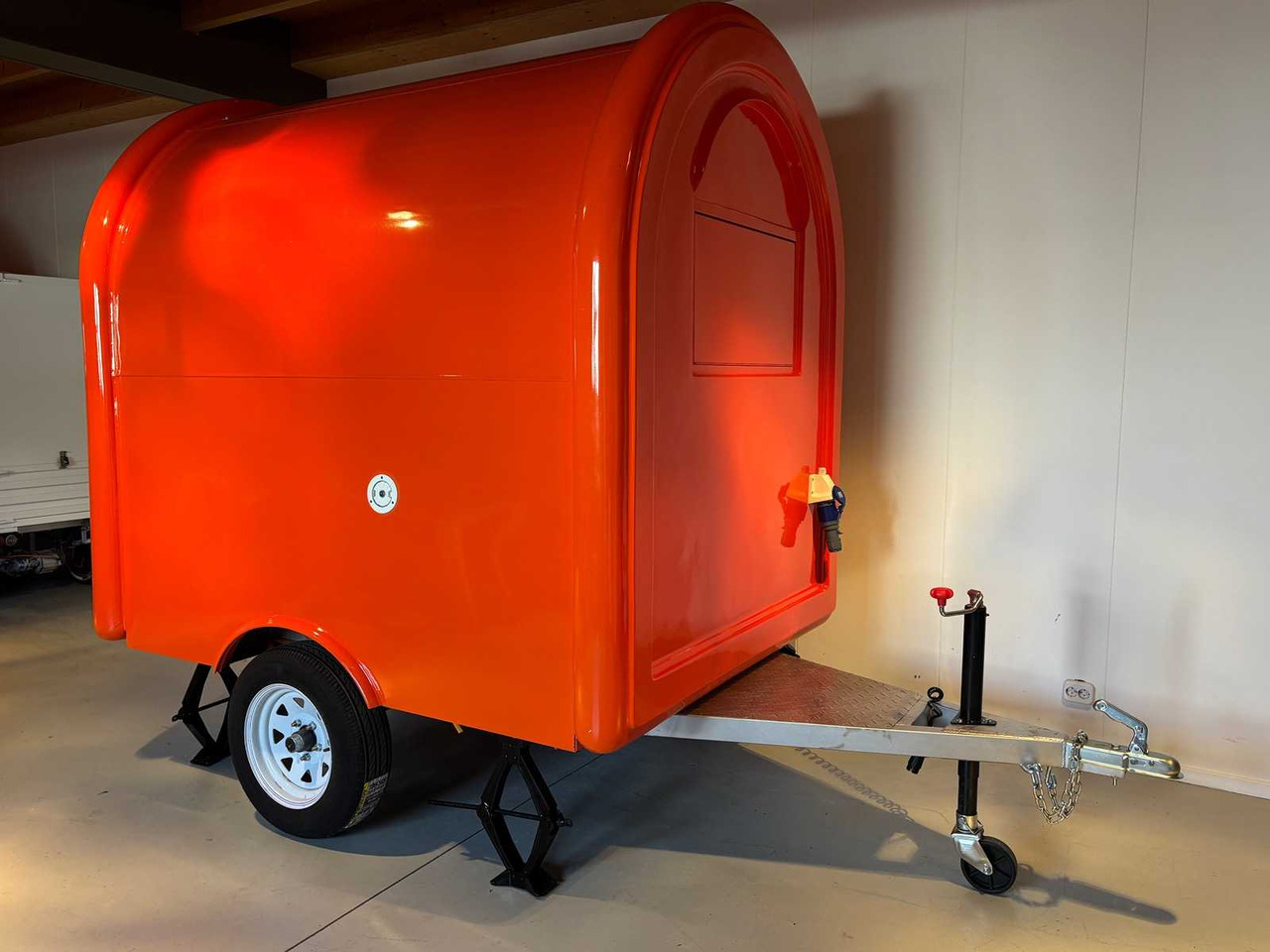 ROUNDTOP - FOOD TRUCK - 2025 - Prikolica: slika 5 ROUNDTOP - FOOD TRUCK - 2025 - Prikolica: slika 5