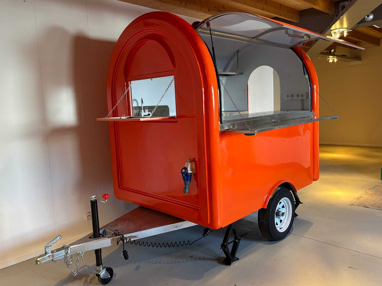 ROUNDTOP - FOOD TRUCK - 2025 - Prikolica: slika 3 ROUNDTOP - FOOD TRUCK - 2025 - Prikolica: slika 3