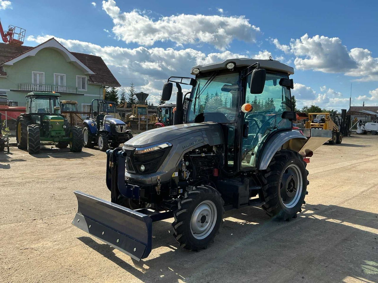 SAILLONG Scout XT 404 - Traktor: slika 4 SAILLONG Scout XT 404 - Traktor: slika 4