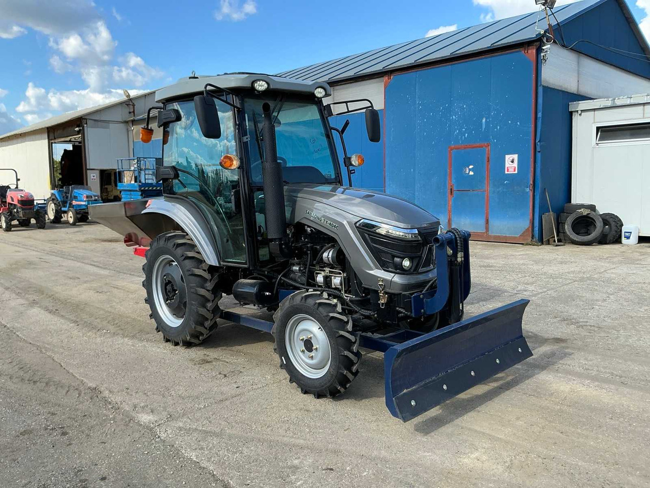 SAILLONG Scout XT 404 - Traktor: slika 1 SAILLONG Scout XT 404 - Traktor: slika 1