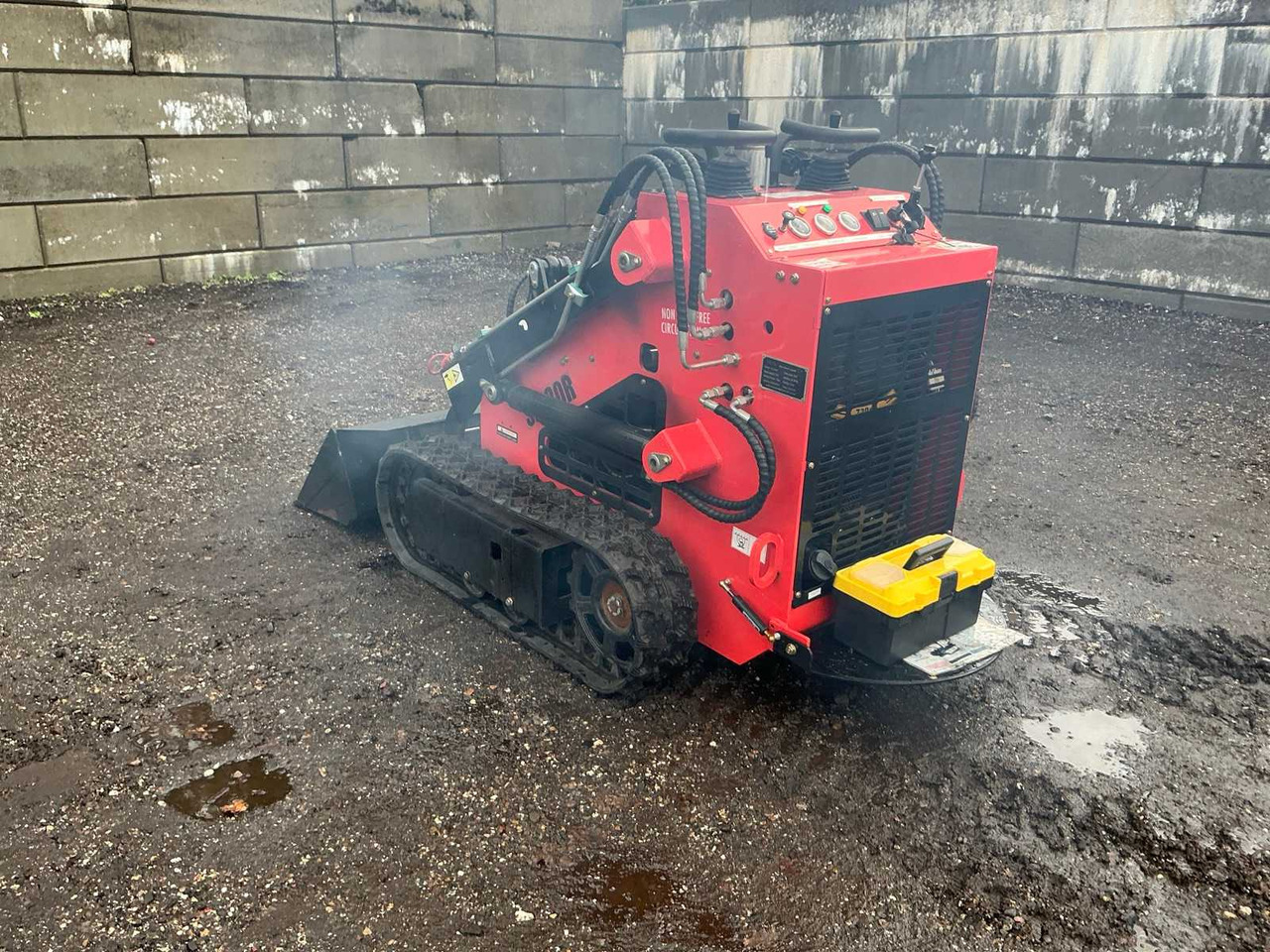 SDLOOL SL380R - Mini utovarivač: slika 3 SDLOOL SL380R - Mini utovarivač: slika 3