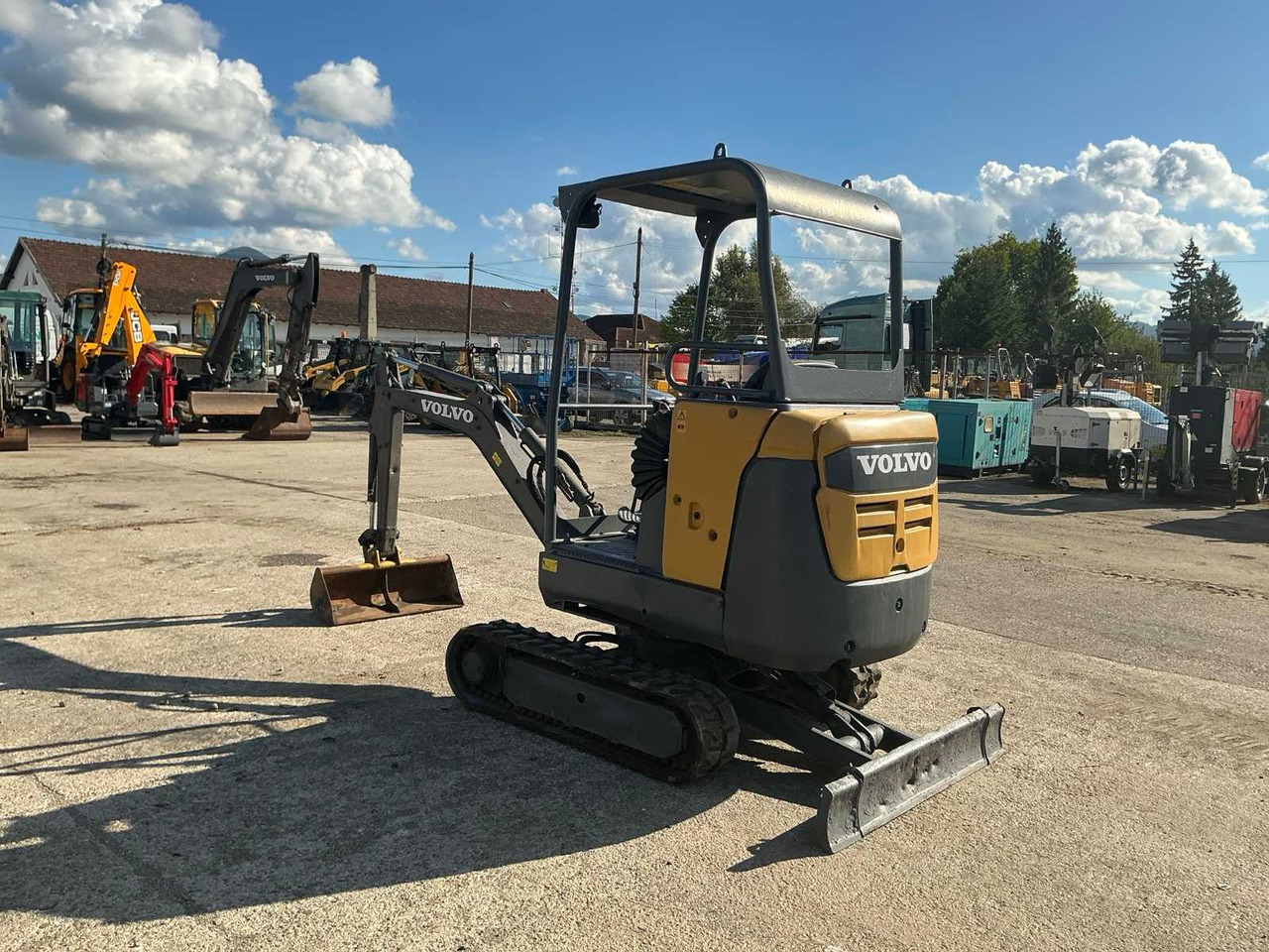 VOLVO EC 18 D - Mini bager: slika 3 VOLVO EC 18 D - Mini bager: slika 3