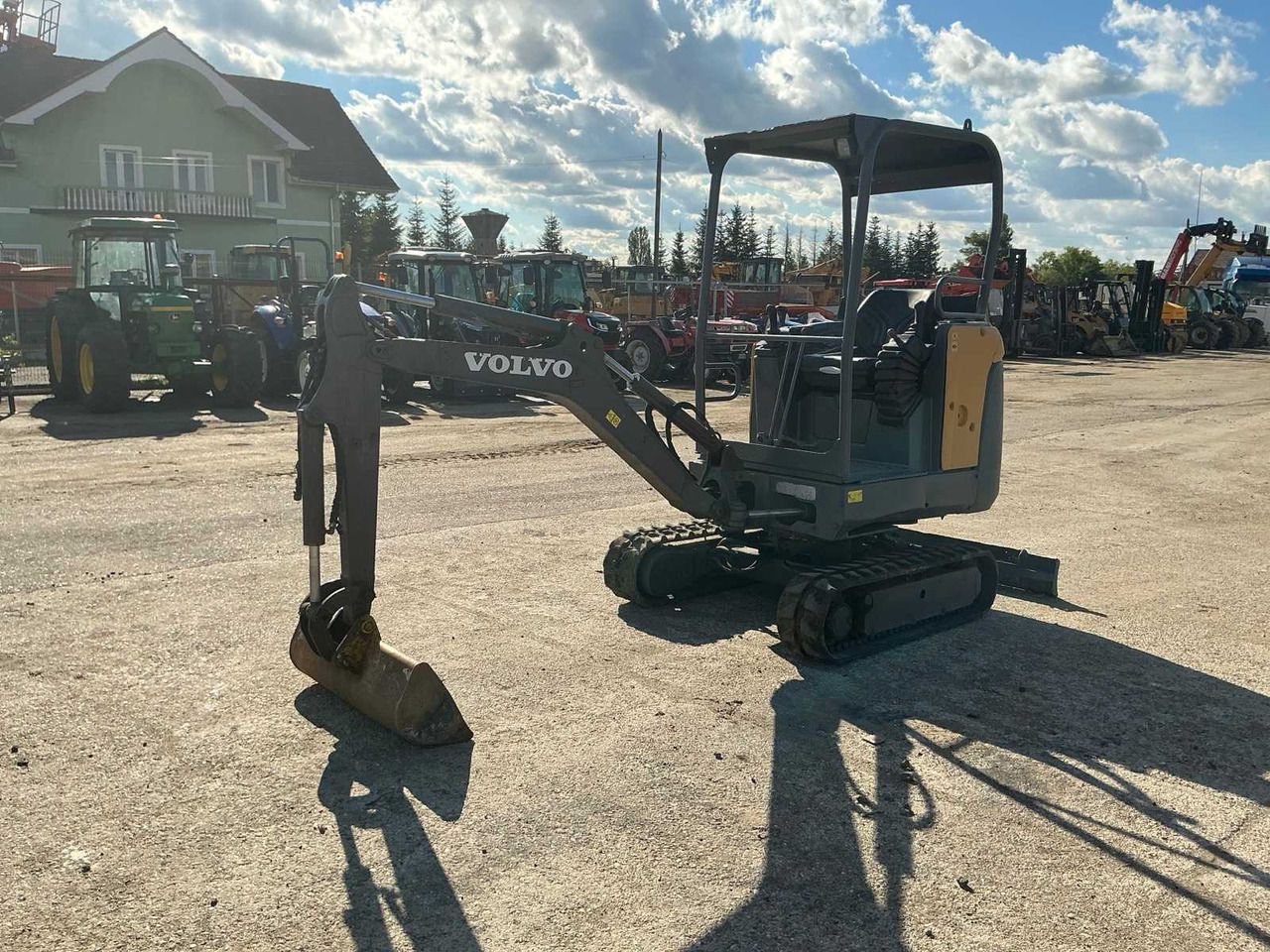 VOLVO EC 18 D - Mini bager: slika 2 VOLVO EC 18 D - Mini bager: slika 2