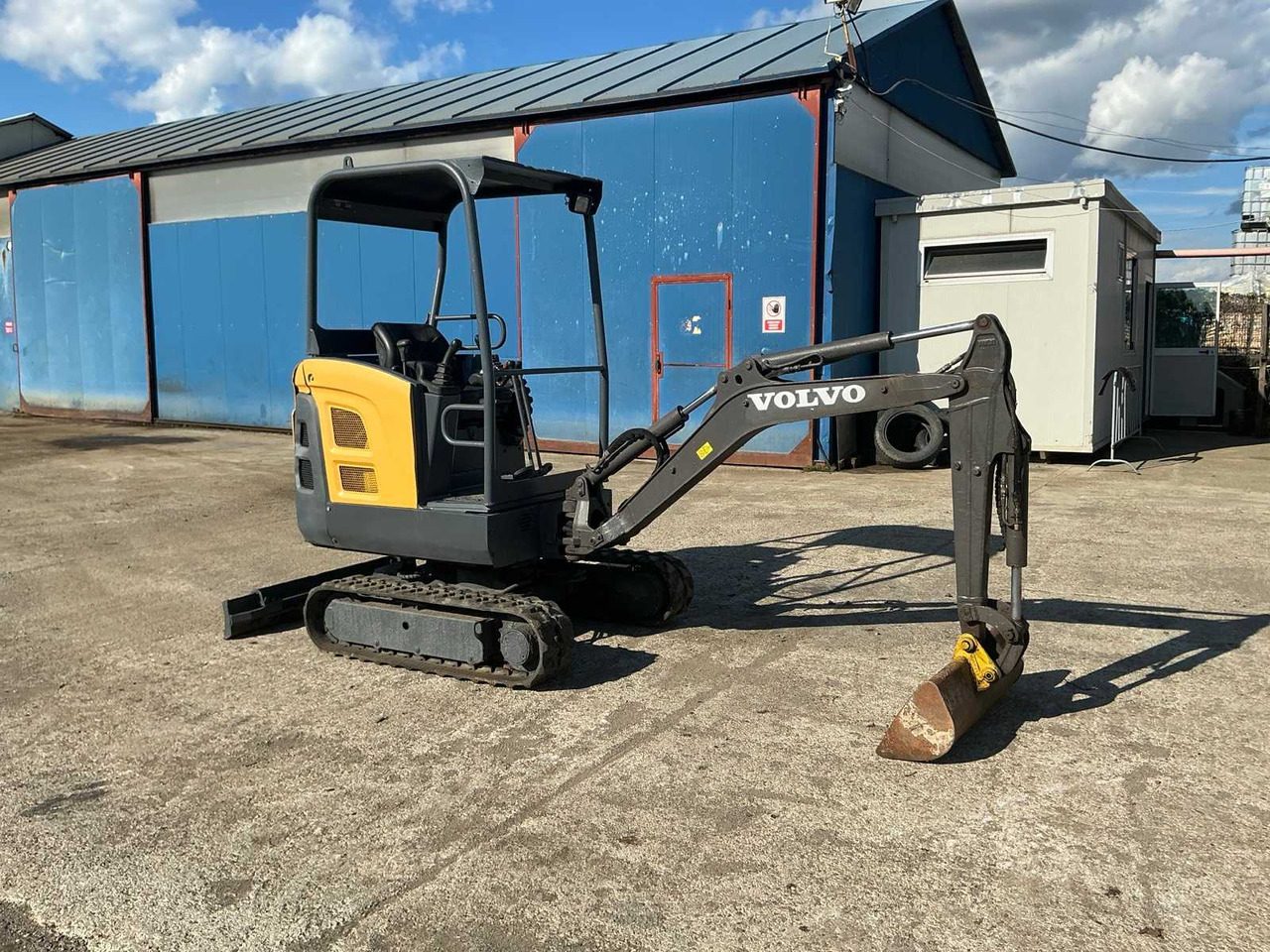 VOLVO EC 18 D - Mini bager: slika 1 VOLVO EC 18 D - Mini bager: slika 1