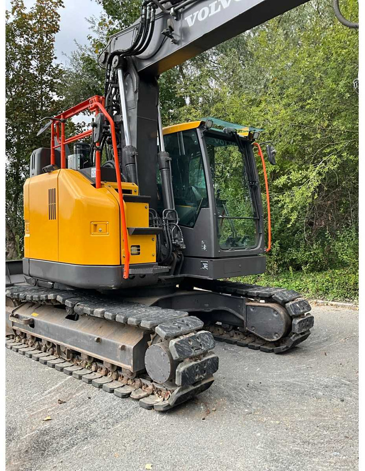 Bager guseničar Volvo ECR145EL: slika 8