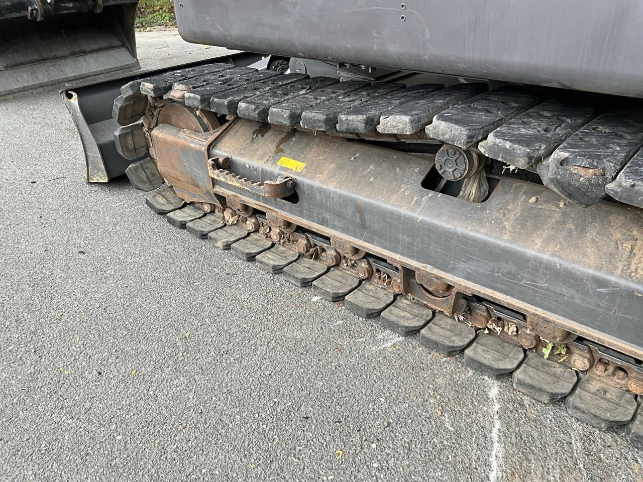 Bager guseničar Volvo ECR145EL: slika 11
