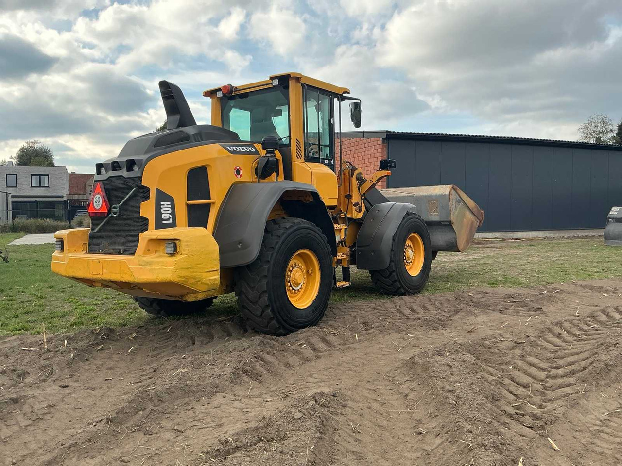 Volvo L90H - Utovarivač točkaš: slika 5 Volvo L90H - Utovarivač točkaš: slika 5