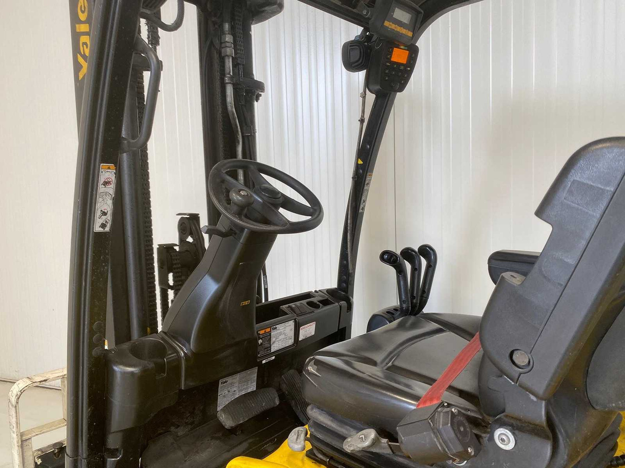 YALE - 2013 - ERP 35 VL - FORKLIFT - TRIPLEX - FREE-LIFT - SIDE-SHIFT - Viljuškar: slika 3 YALE - 2013 - ERP 35 VL - FORKLIFT - TRIPLEX - FREE-LIFT - SIDE-SHIFT - Viljuškar: slika 3