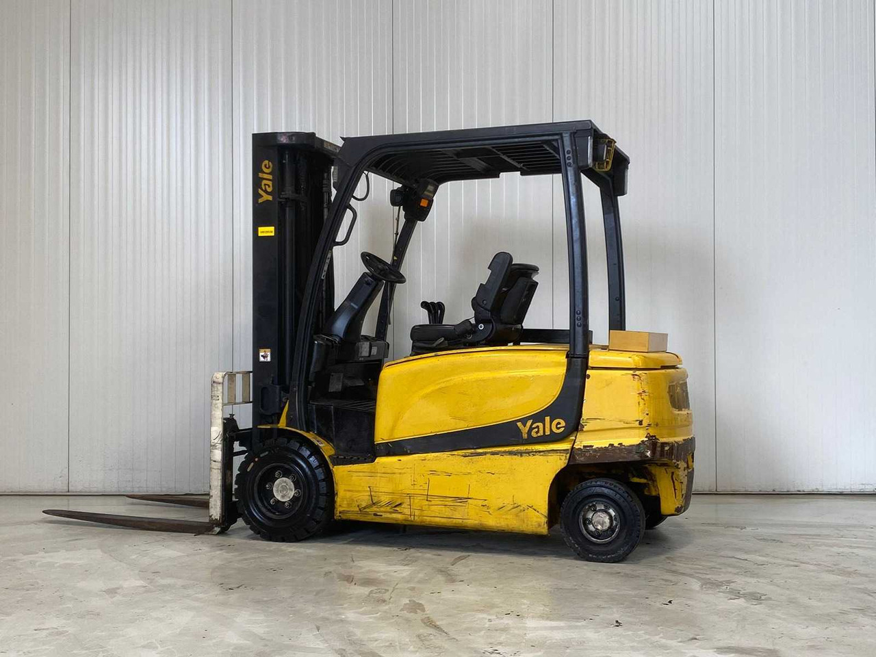 YALE - 2013 - ERP 35 VL - FORKLIFT - TRIPLEX - FREE-LIFT - SIDE-SHIFT - Viljuškar: slika 2 YALE - 2013 - ERP 35 VL - FORKLIFT - TRIPLEX - FREE-LIFT - SIDE-SHIFT - Viljuškar: slika 2