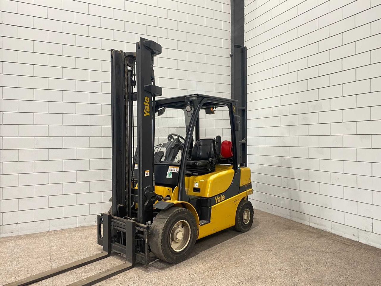 YALE - 2017 - GLP 25 VX - FORKLIFT - Viljuškar: slika 1 YALE - 2017 - GLP 25 VX - FORKLIFT - Viljuškar: slika 1