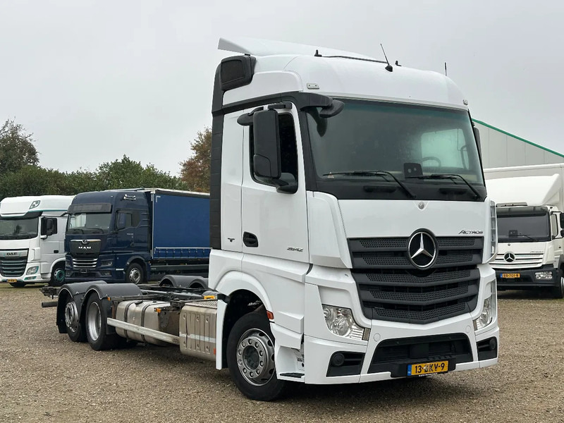 Mercedes-Benz Actros ACTROS 2642 LL EURO6. 2018. BDF. Chassic cabine. - Kamion sa golom šasijom i zatvorenom kabinom: slika 3 Mercedes-Benz Actros ACTROS 2642 LL EURO6. 2018. BDF. Chassic cabine. - Kamion sa golom šasijom i zatvorenom kabinom: slika 3