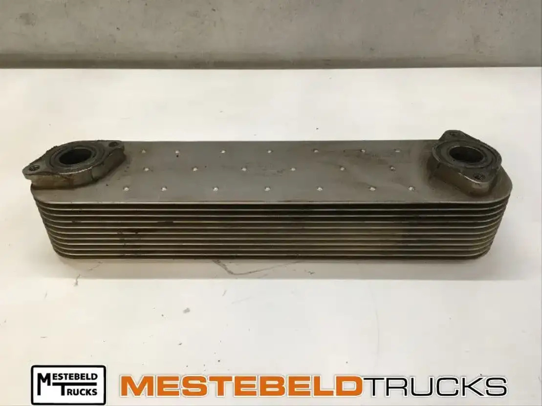 Iveco Oliekoeler cursor 13 - Motor i delovi za Kamion: slika 1 Iveco Oliekoeler cursor 13 - Motor i delovi za Kamion: slika 1
