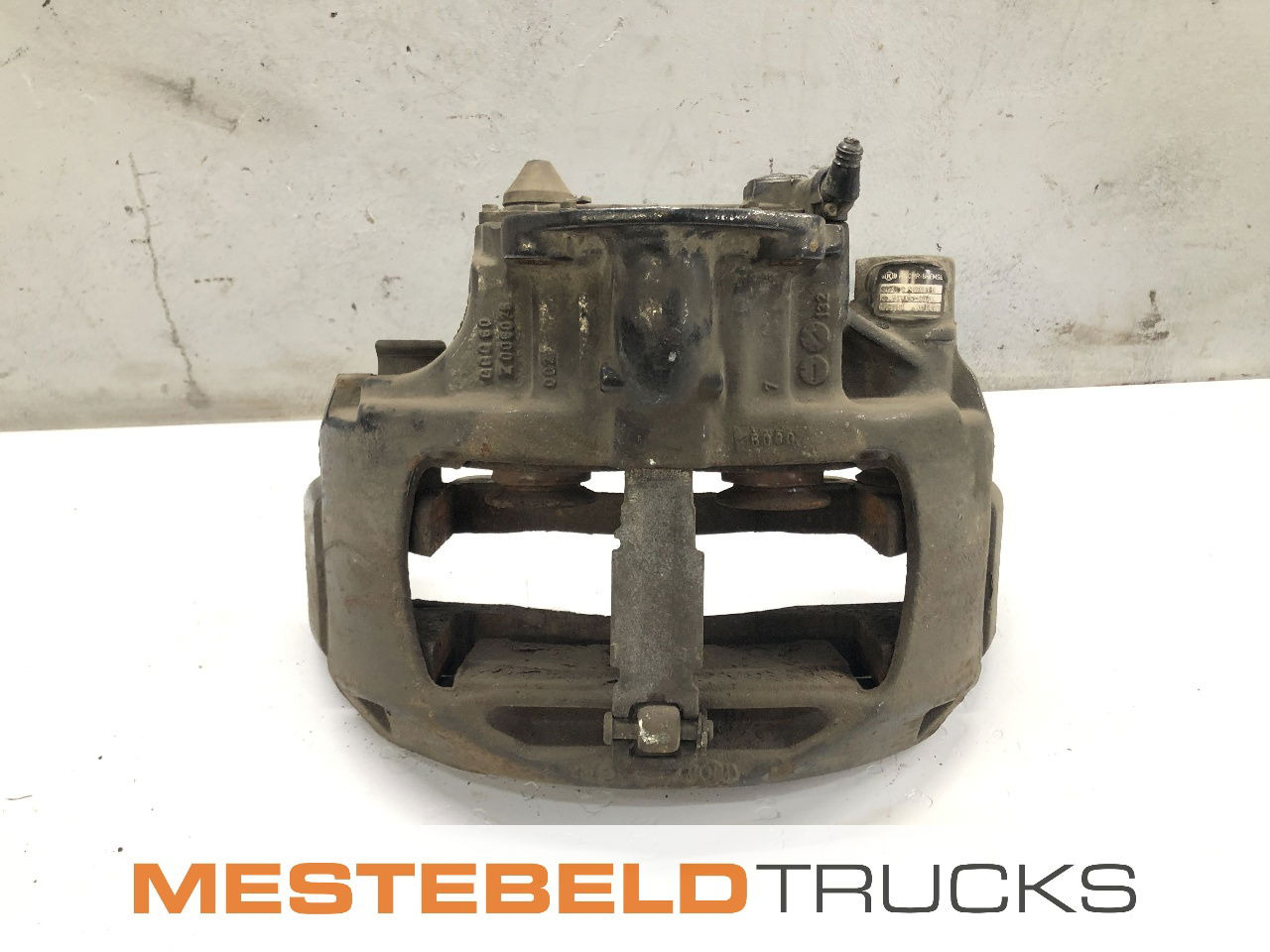 MAN Remklauw linksachter - Delovi kočnica za Kamion: slika 1 MAN Remklauw linksachter - Delovi kočnica za Kamion: slika 1