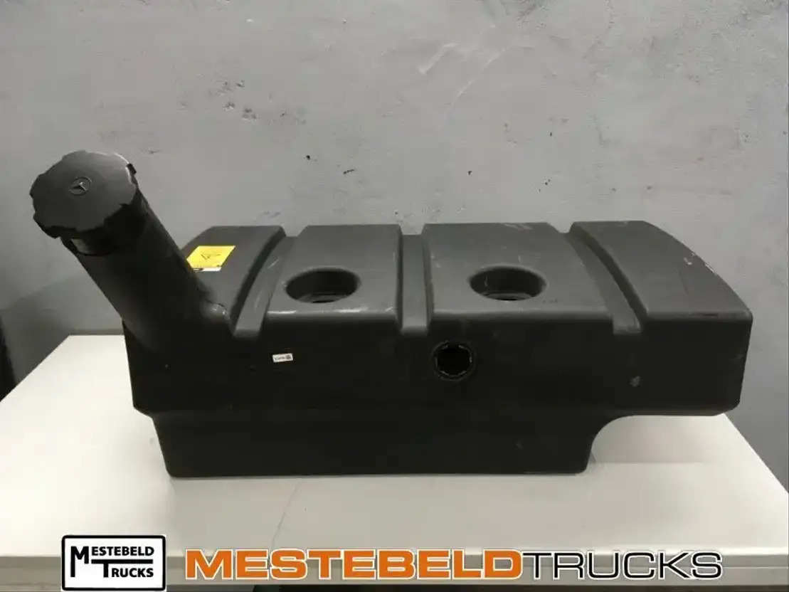 Mercedes-Benz Brandstoftank Atego 130 Liter - Rezervoar za gorivo za Kamion: slika 1 Mercedes-Benz Brandstoftank Atego 130 Liter - Rezervoar za gorivo za Kamion: slika 1