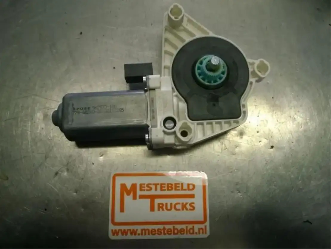 Mercedes-Benz Motor raamemechanisatie - Električni sistem za Kamion: slika 1 Mercedes-Benz Motor raamemechanisatie - Električni sistem za Kamion: slika 1