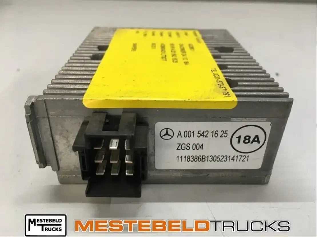 Mercedes-Benz Omvormer 24/12 - Električni sistem za Kamion: slika 1 Mercedes-Benz Omvormer 24/12 - Električni sistem za Kamion: slika 1