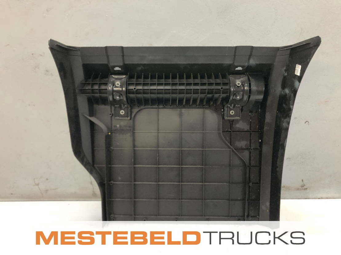 Mercedes-Benz Spatbord achteras rechtsvoor - Ram/ Šasija za Kamion: slika 2 Mercedes-Benz Spatbord achteras rechtsvoor - Ram/ Šasija za Kamion: slika 2