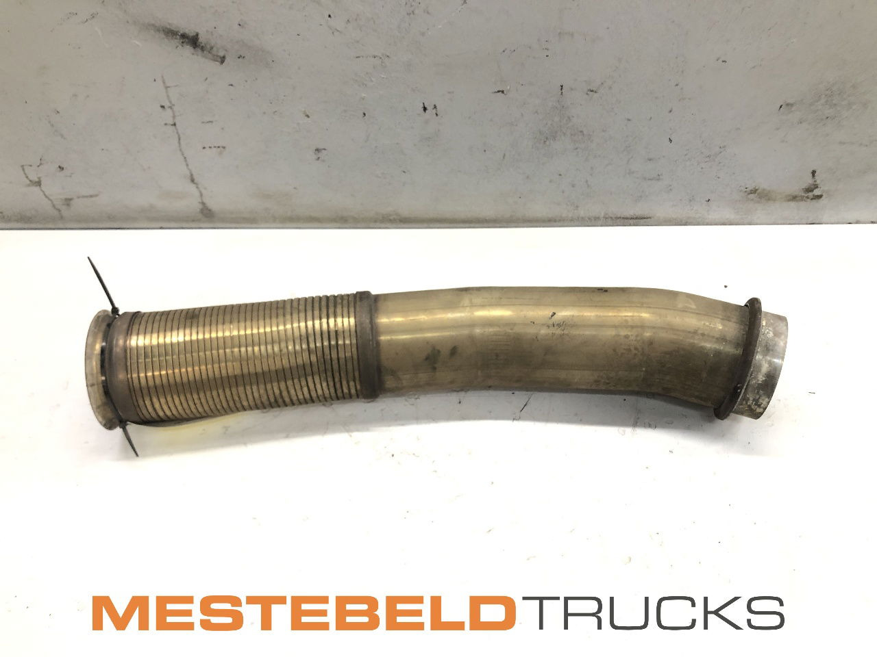 Mercedes-Benz Uitlaatpijp flexibel - Izduvni sistem za Kamion: slika 1 Mercedes-Benz Uitlaatpijp flexibel - Izduvni sistem za Kamion: slika 1
