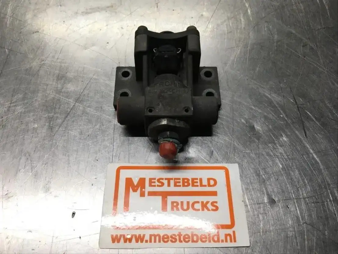 Scania Ad-blue ventilatieklep - Izduvni sistem za Kamion: slika 1 Scania Ad-blue ventilatieklep - Izduvni sistem za Kamion: slika 1