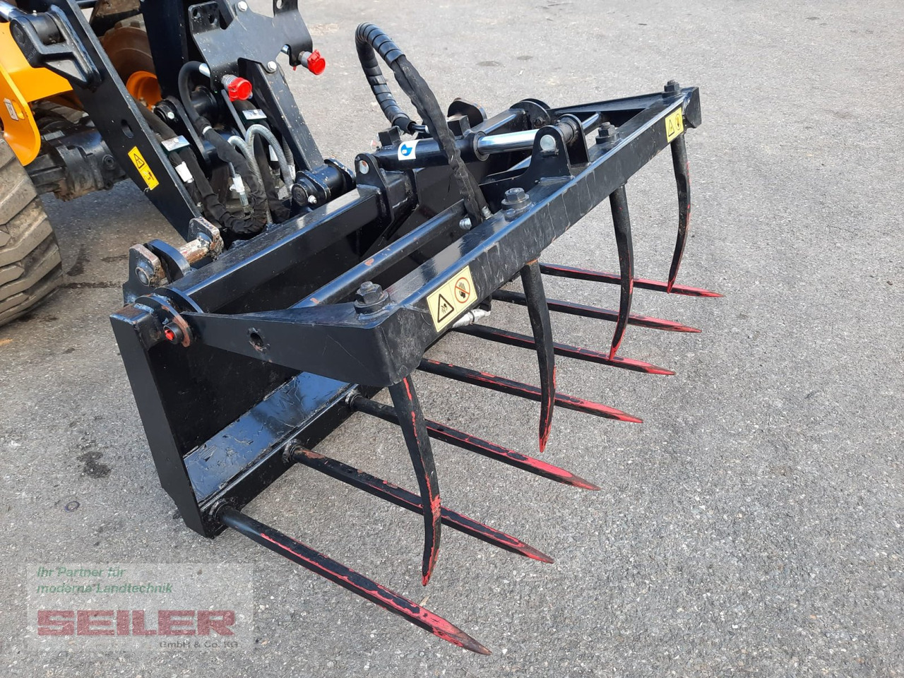 JCB Krokodilgebiss 1400 mm - Oprema za silose: slika 1 JCB Krokodilgebiss 1400 mm - Oprema za silose: slika 1