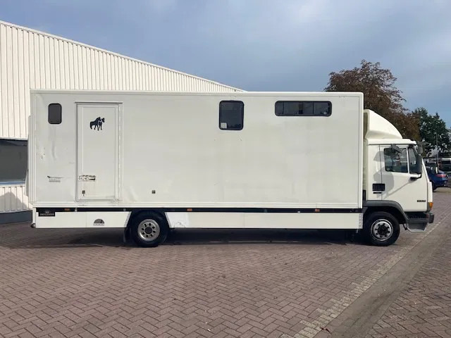 DAF LF 45.130 CLEAN HORSES NL-TRUCK - Kamion za prevoz konja: slika 5 DAF LF 45.130 CLEAN HORSES NL-TRUCK - Kamion za prevoz konja: slika 5