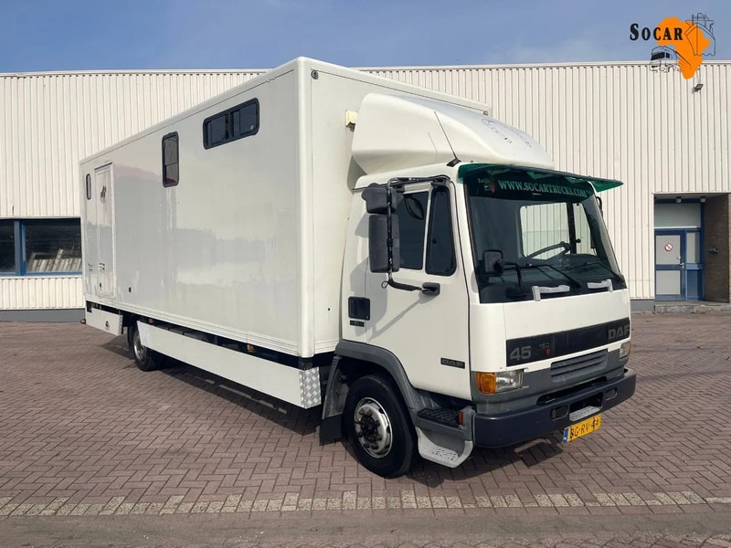 DAF LF 45.130 CLEAN HORSES NL-TRUCK - Kamion za prevoz konja: slika 1 DAF LF 45.130 CLEAN HORSES NL-TRUCK - Kamion za prevoz konja: slika 1