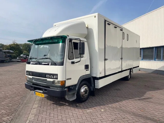 DAF LF 45.130 CLEAN HORSES NL-TRUCK - Kamion za prevoz konja: slika 3 DAF LF 45.130 CLEAN HORSES NL-TRUCK - Kamion za prevoz konja: slika 3