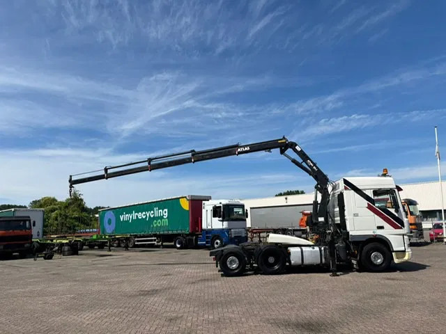 DAF XF 95.380 6X2 Manual-Gear 15T Crane Euro 4 - Tegljač: slika 2 DAF XF 95.380 6X2 Manual-Gear 15T Crane Euro 4 - Tegljač: slika 2