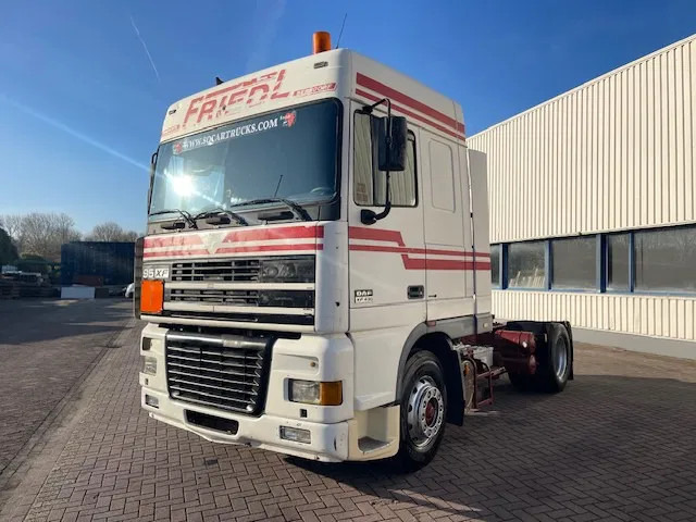 DAF XF 95.430 Manual-Gear Euro 3 - Tegljač: slika 3 DAF XF 95.430 Manual-Gear Euro 3 - Tegljač: slika 3