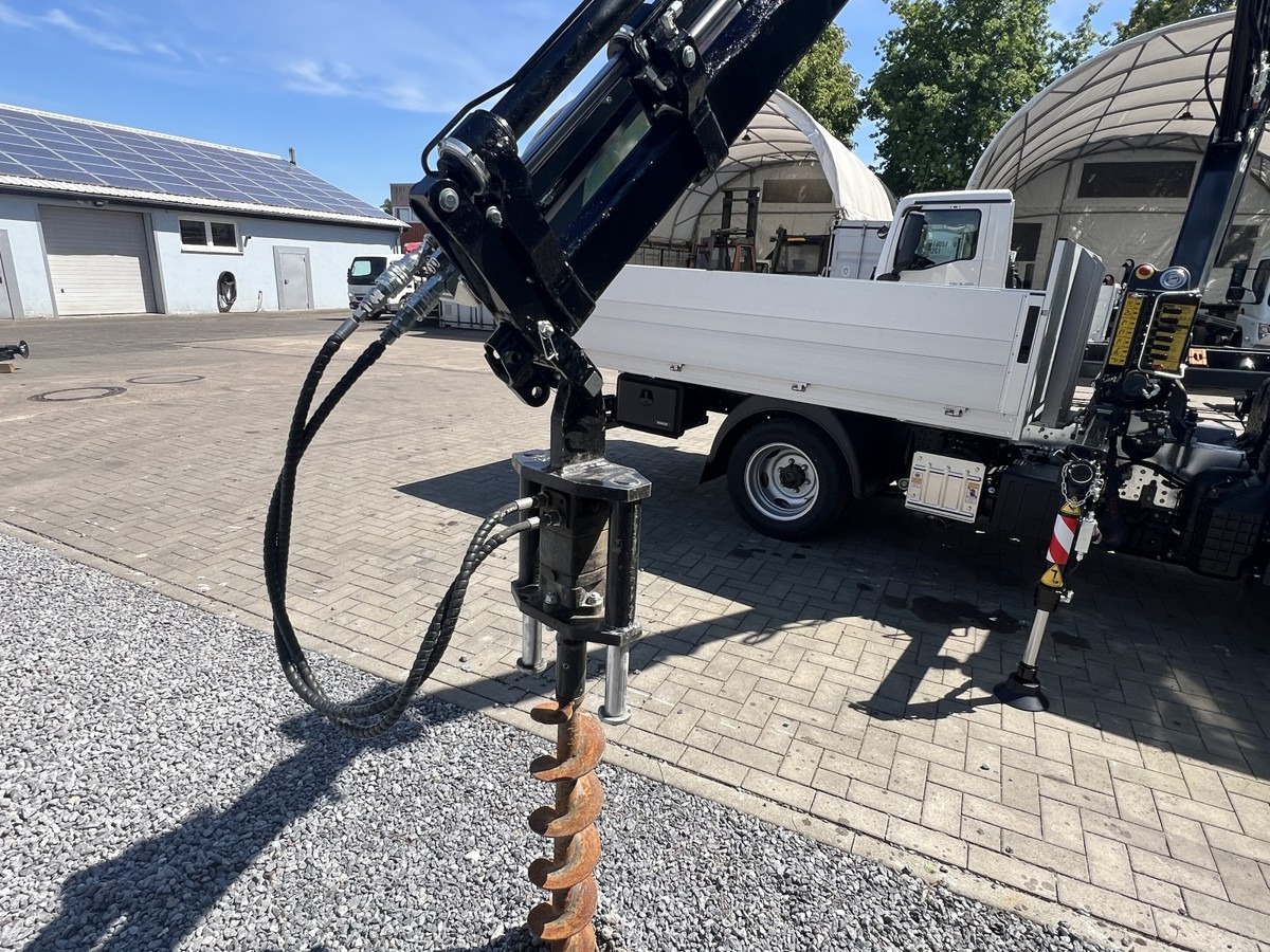 FUSO 3S15 Alu Pritsche 2.80m Ladekran Bohrgerät - Dostavno vozilo s ravnom platformom: slika 3 FUSO 3S15 Alu Pritsche 2.80m Ladekran Bohrgerät - Dostavno vozilo s ravnom platformom: slika 3