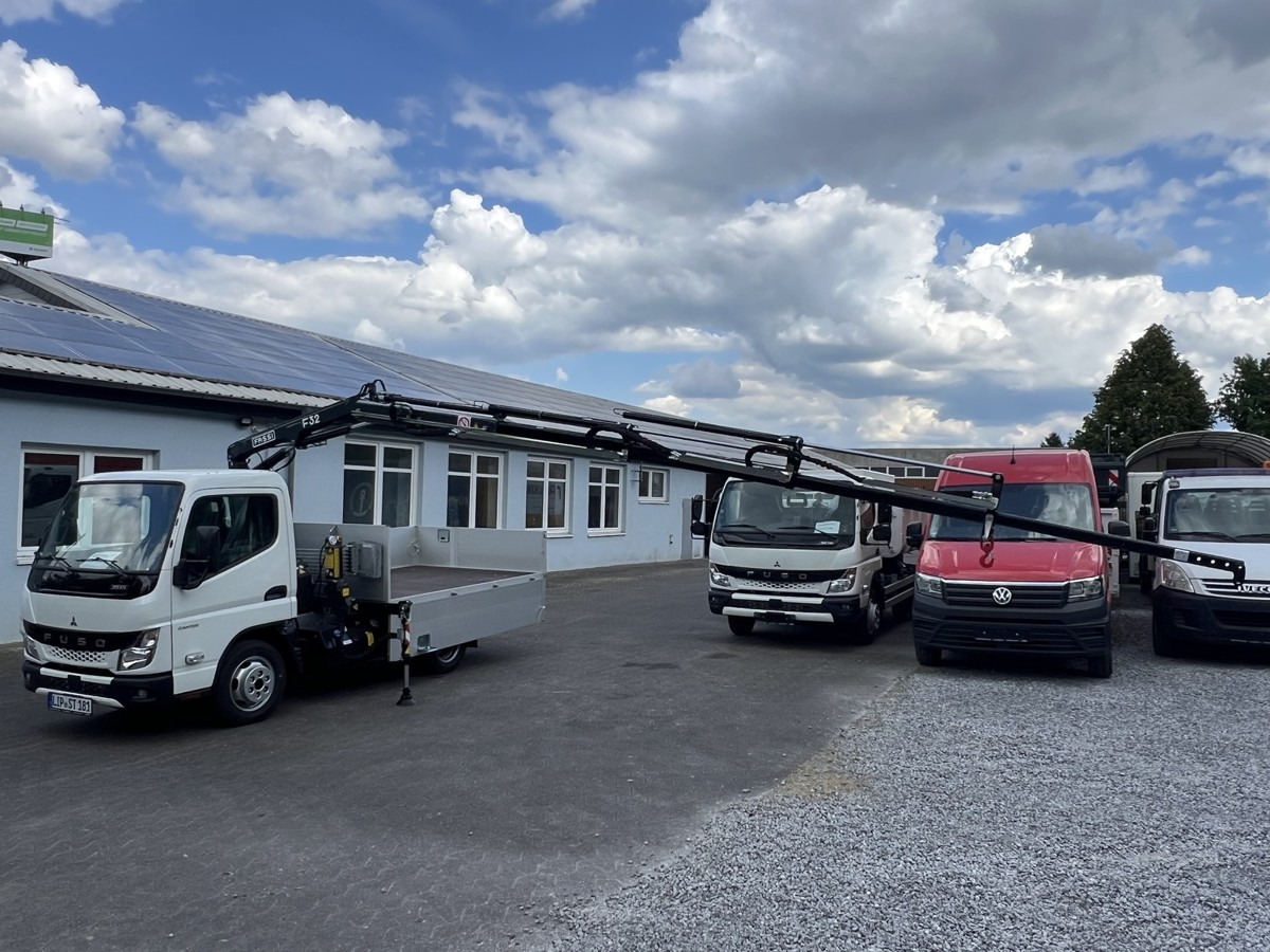 FUSO 3S15 Alu Pritsche 2.80m Ladekran Bohrgerät - Dostavno vozilo s ravnom platformom: slika 5 FUSO 3S15 Alu Pritsche 2.80m Ladekran Bohrgerät - Dostavno vozilo s ravnom platformom: slika 5