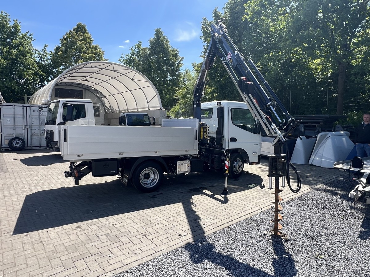 FUSO 3S15 Alu Pritsche 2.80m Ladekran Bohrgerät - Dostavno vozilo s ravnom platformom: slika 2 FUSO 3S15 Alu Pritsche 2.80m Ladekran Bohrgerät - Dostavno vozilo s ravnom platformom: slika 2