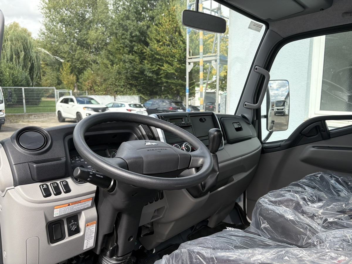 Novu Kamion sa golom šasijom i zatvorenom kabinom FUSO 3S15 Fahrgestell 2500 Nebenantrieb: slika 14